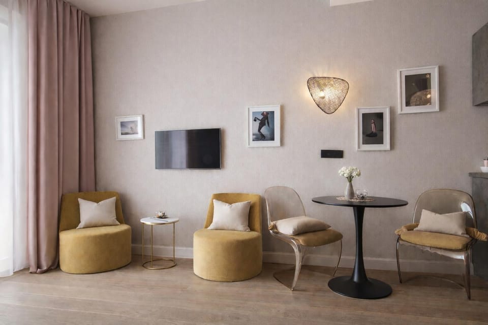 Living room, Decorative detail