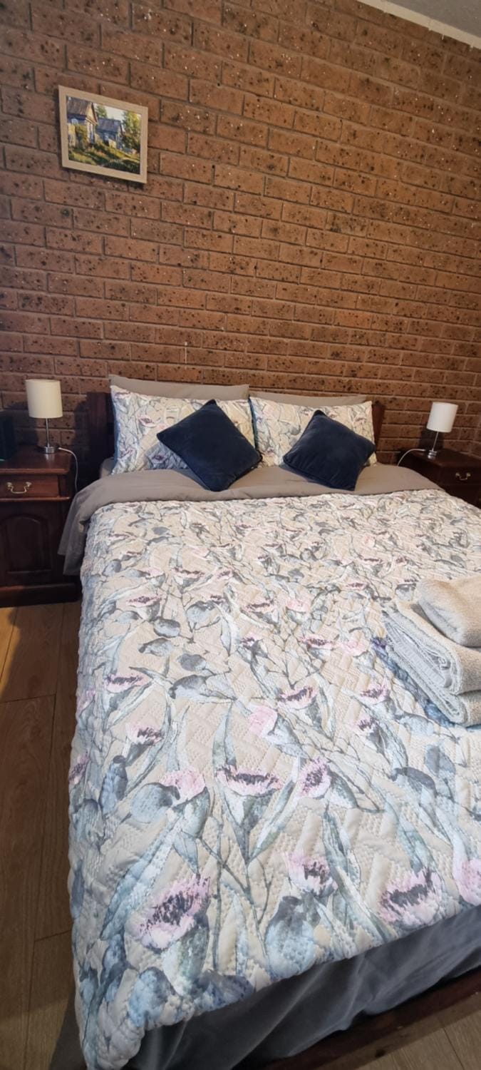 Apartment 1 - Family size apartment - 13 minutes to Melbourne Airport Apartment in Melbourne