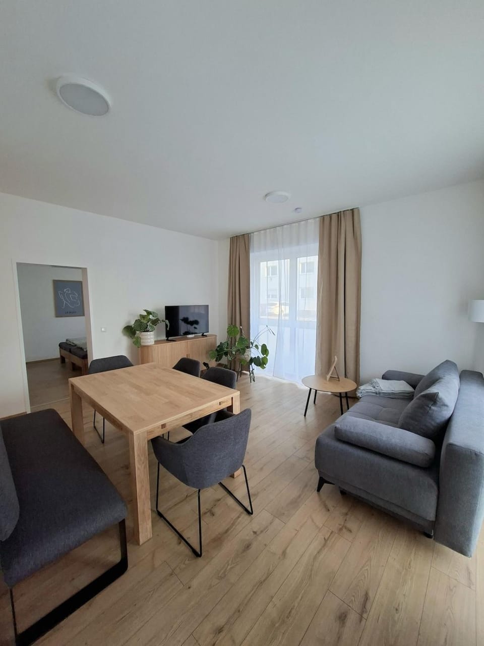 Central and Stylish Apartment with 2 Bedrooms and free Parking Apartment in Linz