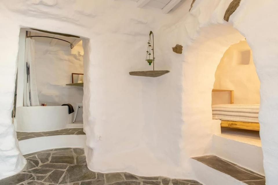 Triantaros Iconic House by Tinosstay House in Decentralized Administration of the Aegean