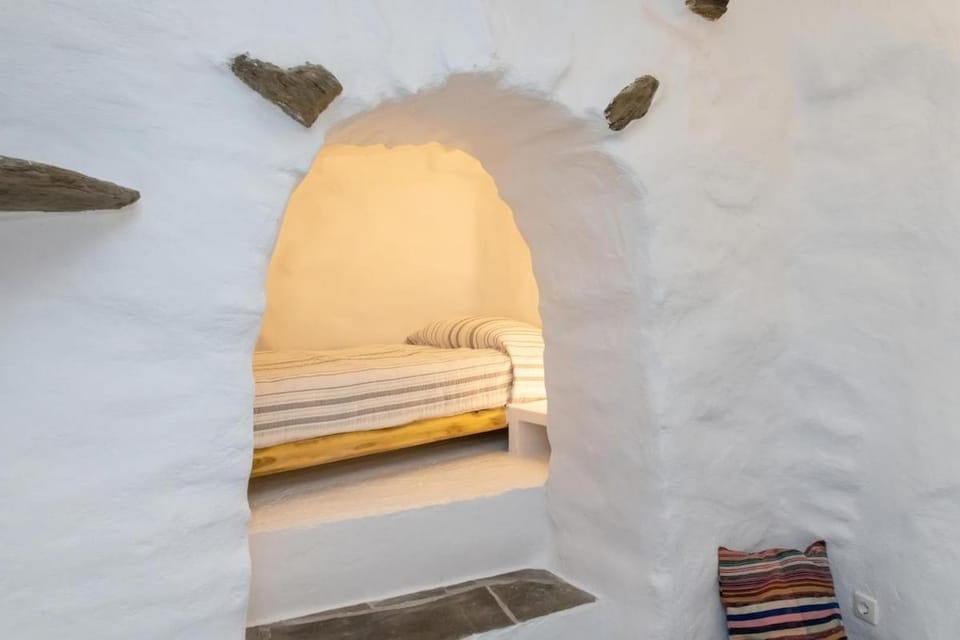 Triantaros Iconic House by Tinosstay House in Decentralized Administration of the Aegean
