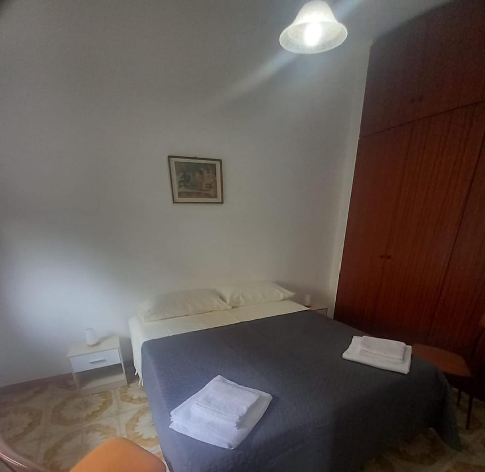 Bedroom, wardrobe