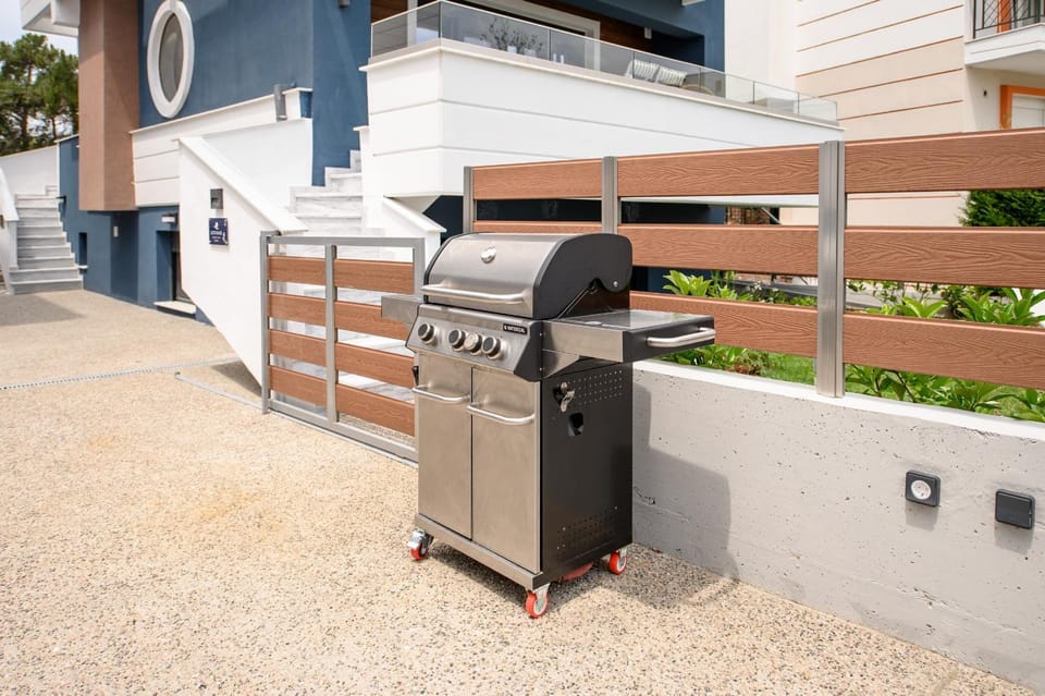 BBQ facilities, BBQ facilities