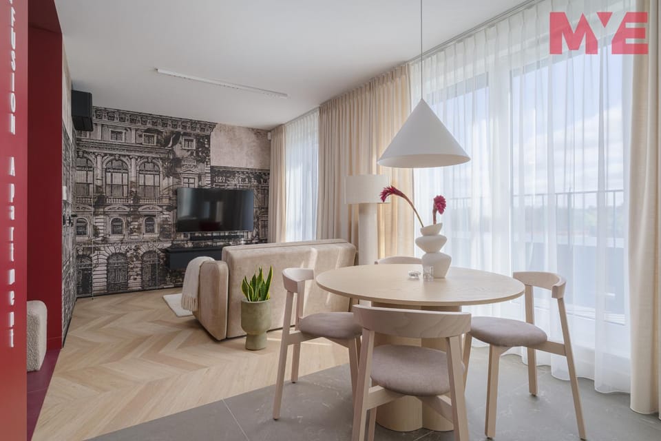 Living room, Seating area, Dining area