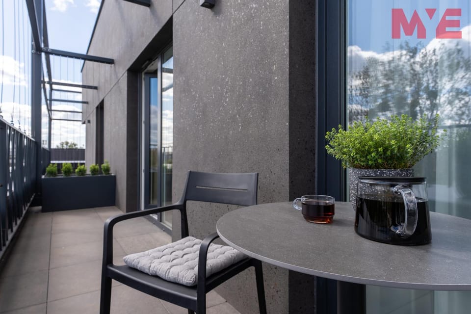 View (from property/room), Balcony/Terrace, Seating area