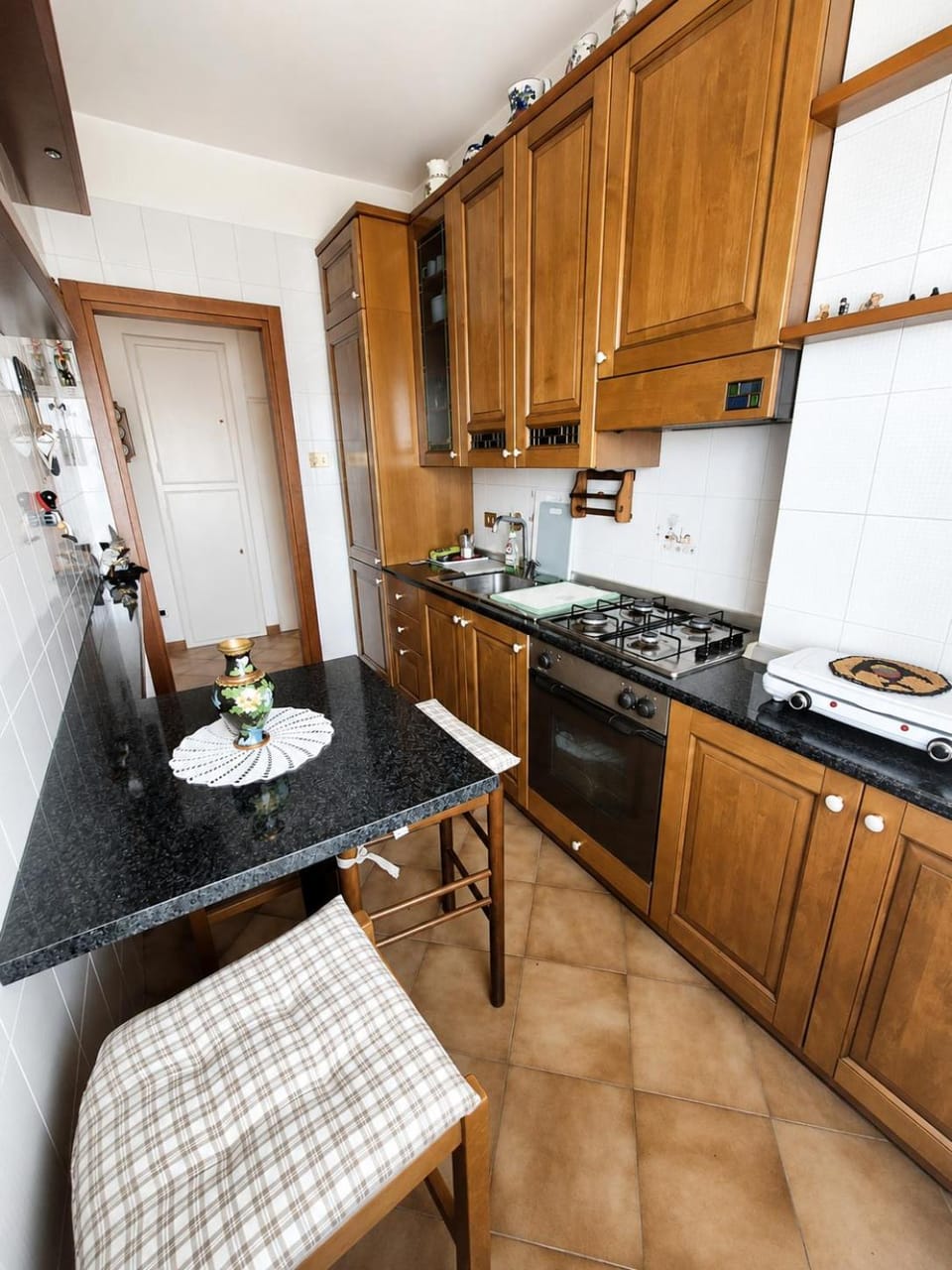 Kitchen or kitchenette, Dining area, dishwasher, stove