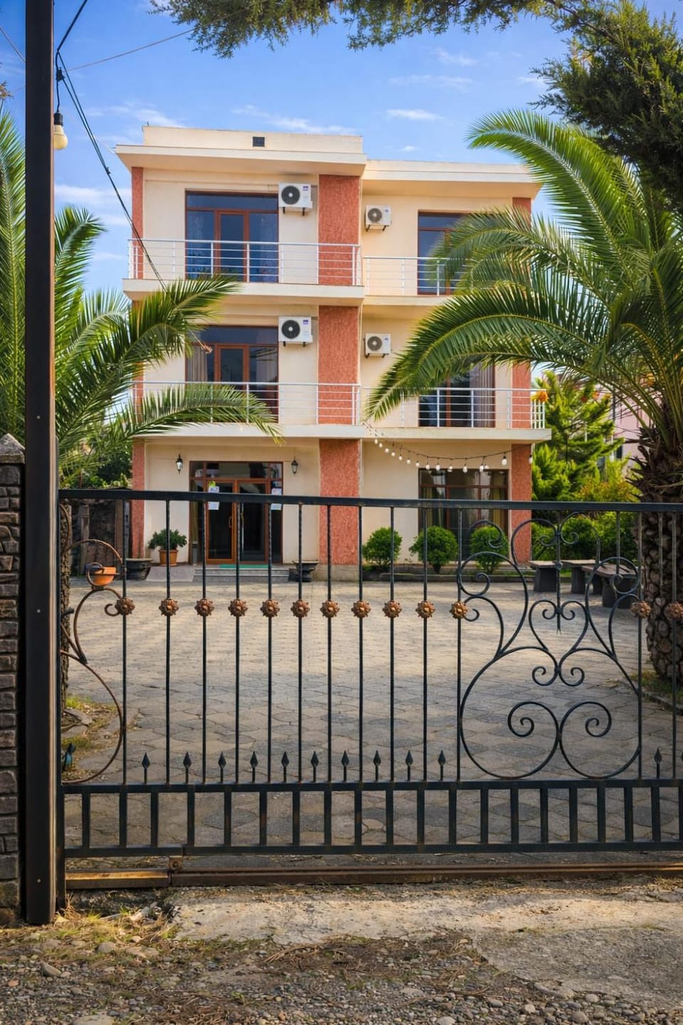 Property building, Inner courtyard view