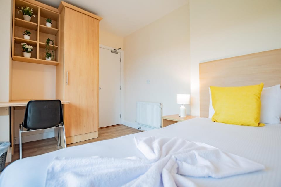 Bed, Bedroom, wardrobe