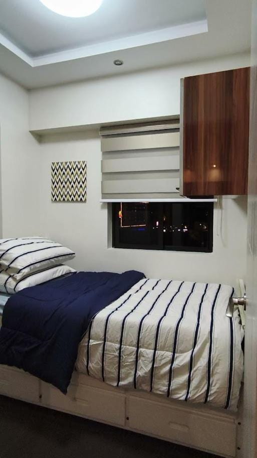 luxury 2BR condo Near NAIA Apartment hotel in Las Pinas