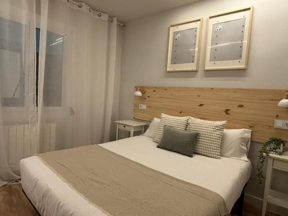 Apartamento La Muralla Deluxe Apartment in Pamplona