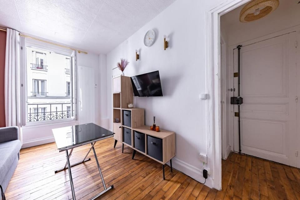 3 Stars Cozy Bright Apartment ,Levallois for 2 Apartment in Levallois-Perret