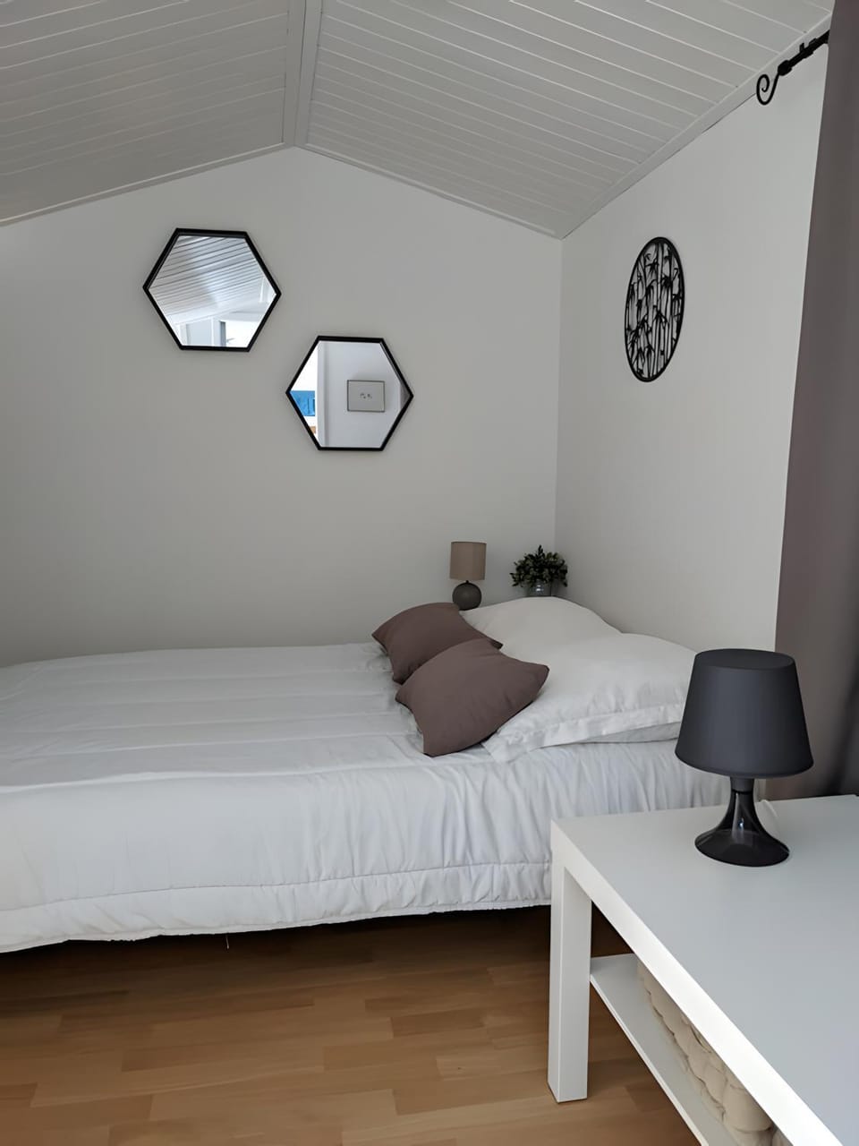 Living room, Bedroom
