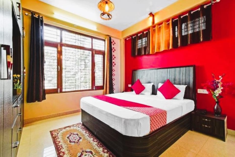 Bed, TV and multimedia, Photo of the whole room, Bedroom, wardrobe