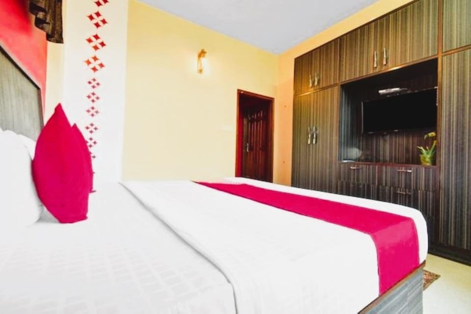 Communal lounge/ TV room, Bed, TV and multimedia, Photo of the whole room, Evening entertainment, Bedroom