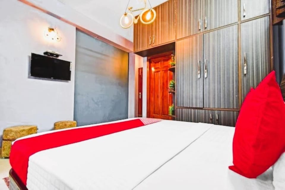 Communal lounge/ TV room, Bed, TV and multimedia, Photo of the whole room, Evening entertainment, Bedroom