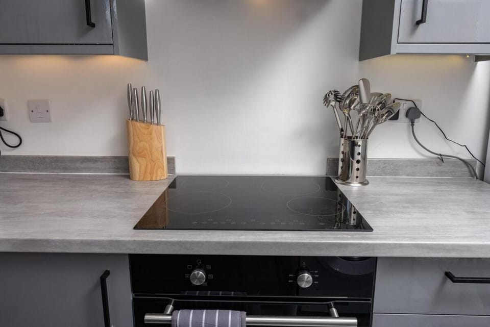 Kitchen or kitchenette, kitchen, kitchen