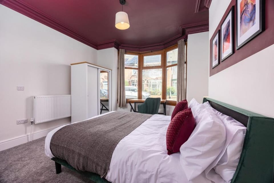 Bed, Bedroom, wardrobe