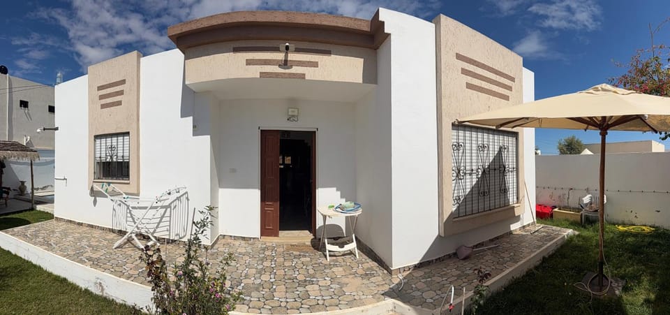 Property building, Day
