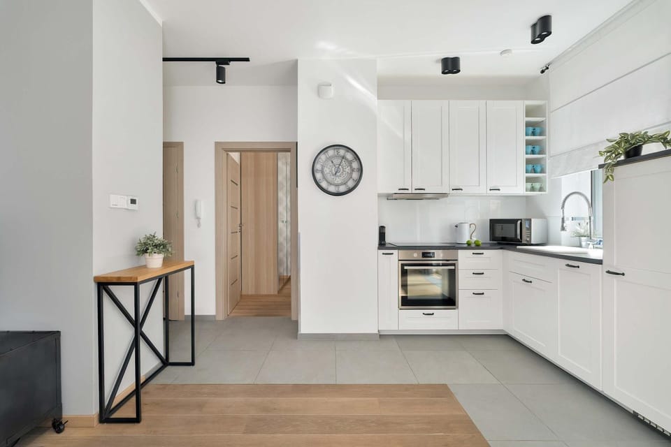 Coffee/tea facilities, Kitchen or kitchenette, stove