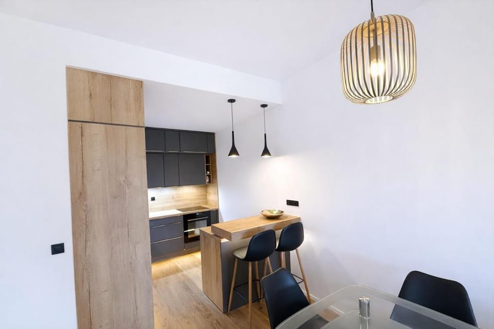 Peaceful oasis near Prague city center - FREE parking, terrace Apartment in Prague