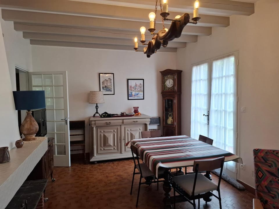 Maison landaise proche plage House in Nouvelle-Aquitaine