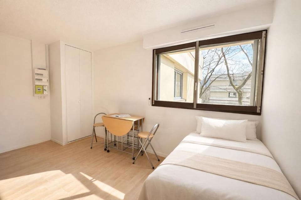 Studio Cosy neuf meylan centre proche transport Apartment in Meylan