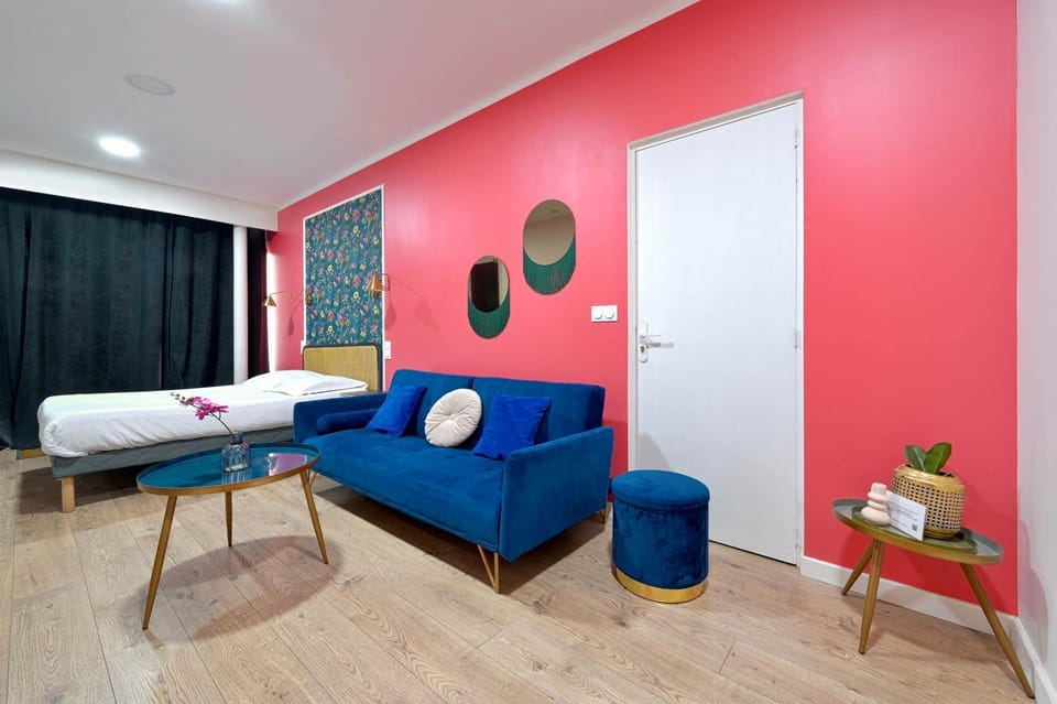 Cosy street level studio for 3 Apartment in Paris