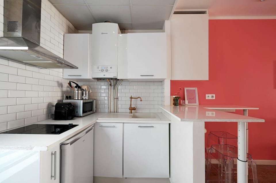 Cosy street level studio for 3 Apartment in Paris