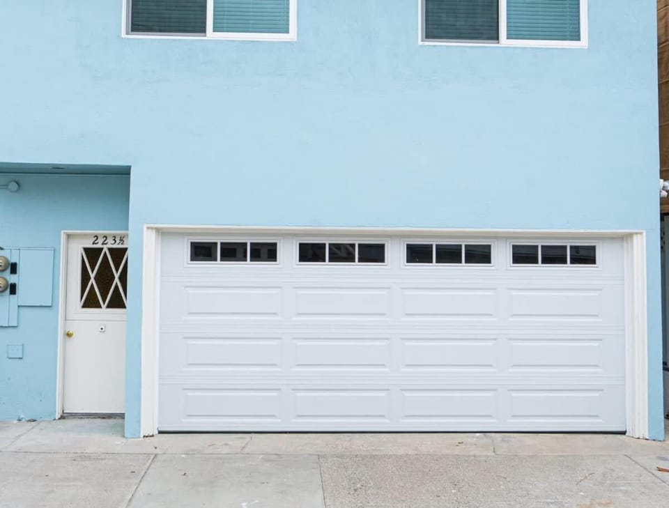 Newly Remodeled Balboa Island Bayfront home House in Balboa Island