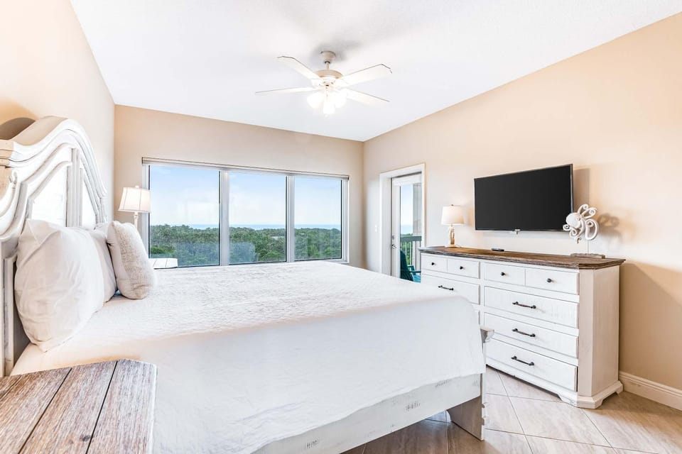 6th-Floor Condo with Pool Hot Tub and Gym Apartment in Miramar Beach