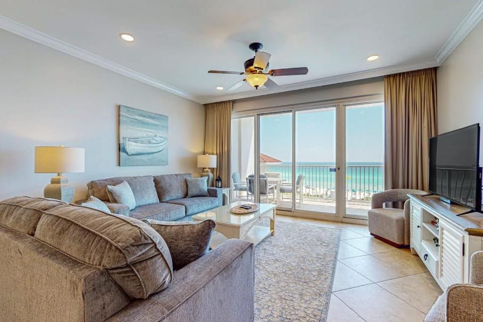 Beachfront Views with Pools Fitness and Tennis House in Miramar Beach