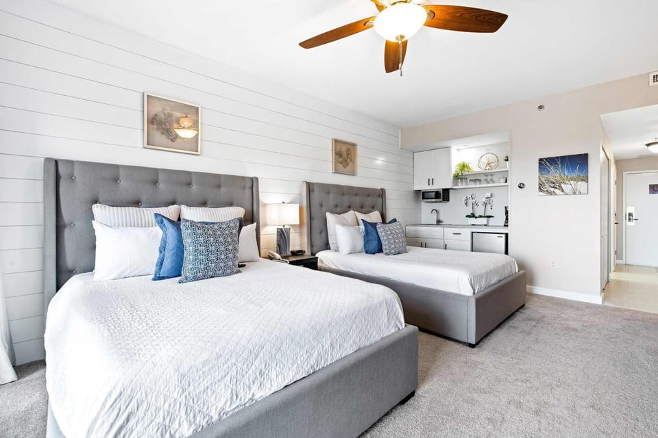 Ocean View Studio with Pool and Hot Tub Apartment in Miramar Beach