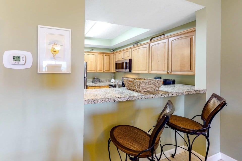 Gulf View Resort Condo with Pools and Tennis Apartment in Miramar Beach