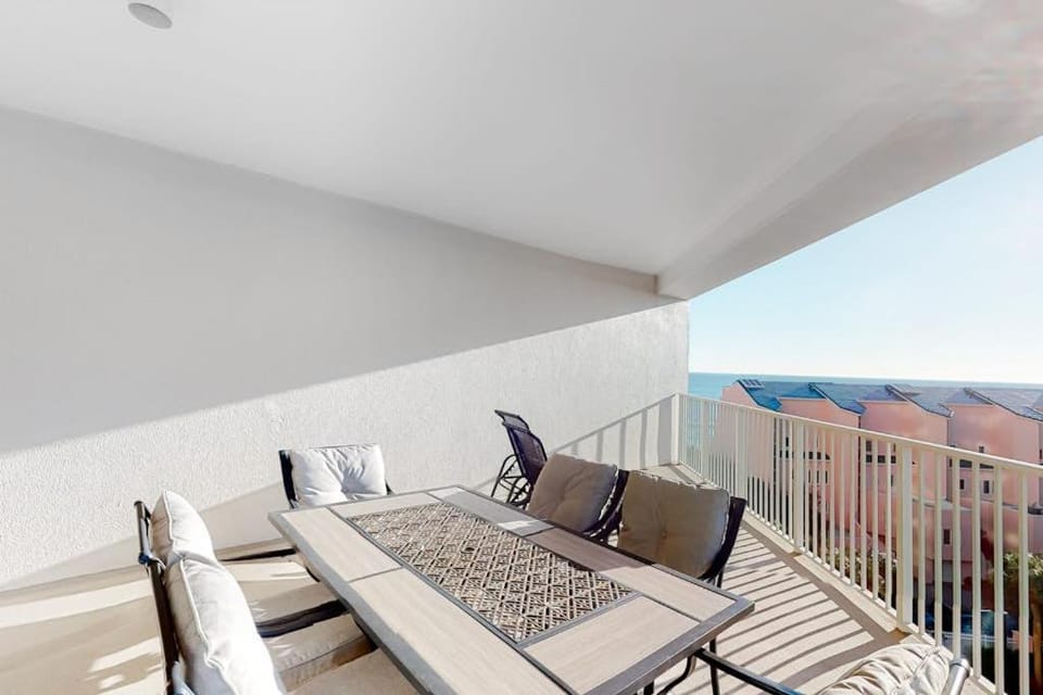 Gulf-Front Condo with Balcony Pools and Tennis House in Miramar Beach