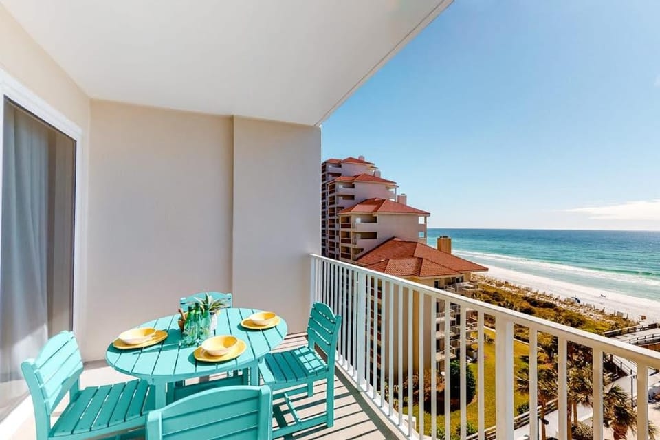 Waterfront Condo with Pool Gym and Hot Tub House in Miramar Beach