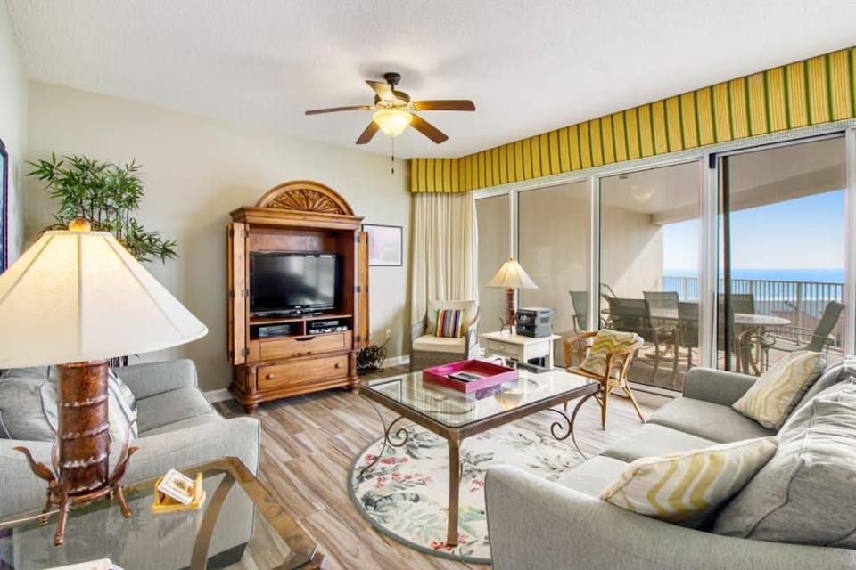 Gulf-Front Condo with Balcony Pools and Gym House in Miramar Beach