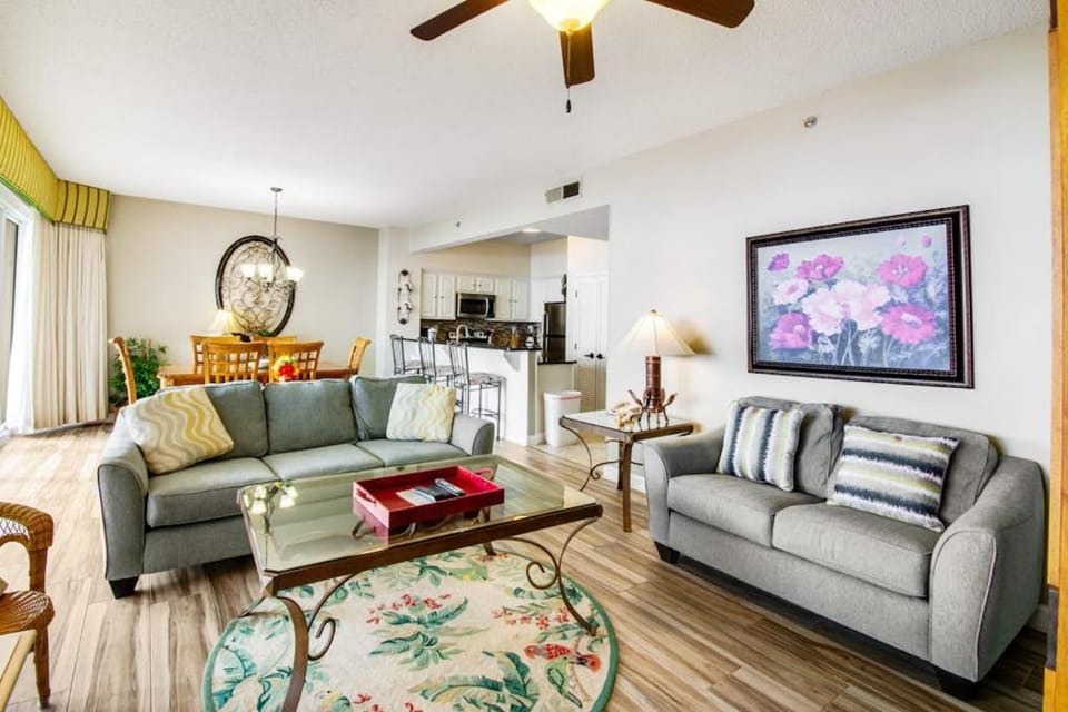 Gulf-Front Condo with Balcony Pools and Gym House in Miramar Beach