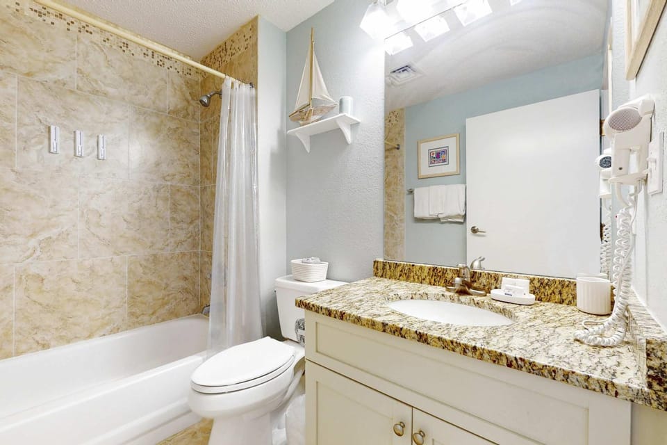 Sunrise-View Condo with Pools Tennis and Tram Apartment in Miramar Beach