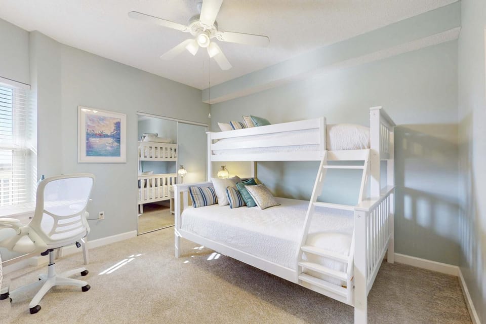 Sunrise-View Condo with Pools Tennis and Tram Apartment in Miramar Beach
