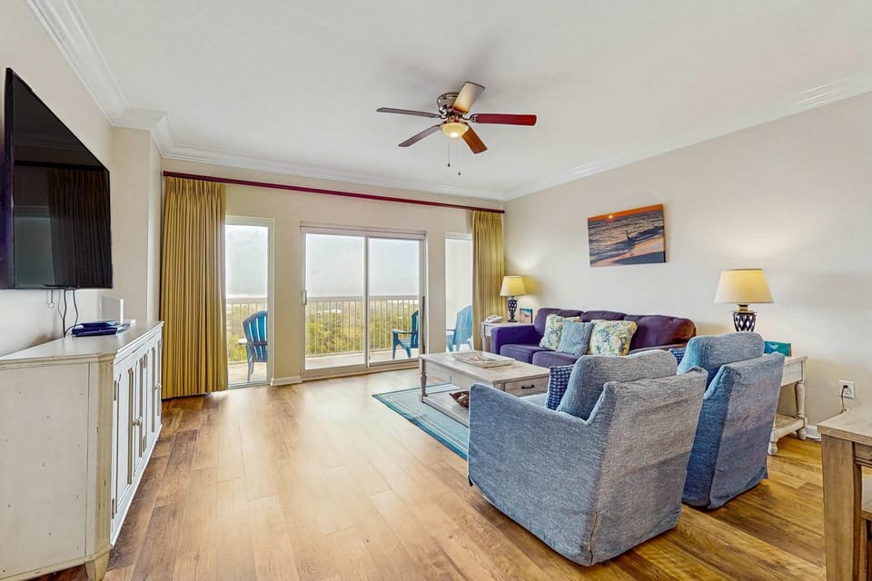 Resort Condo with Gulf Views Pools and Tennis Apartment in Miramar Beach