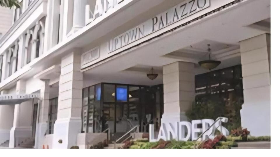 Mysuites2go12A at Uptown Parksuites BGC Hostel in Makati