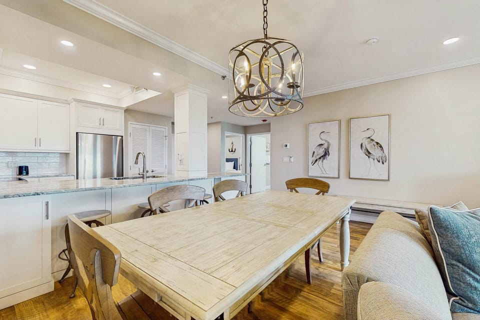 Elegant 8th-Floor Condo with Coast Views Apartment in Miramar Beach