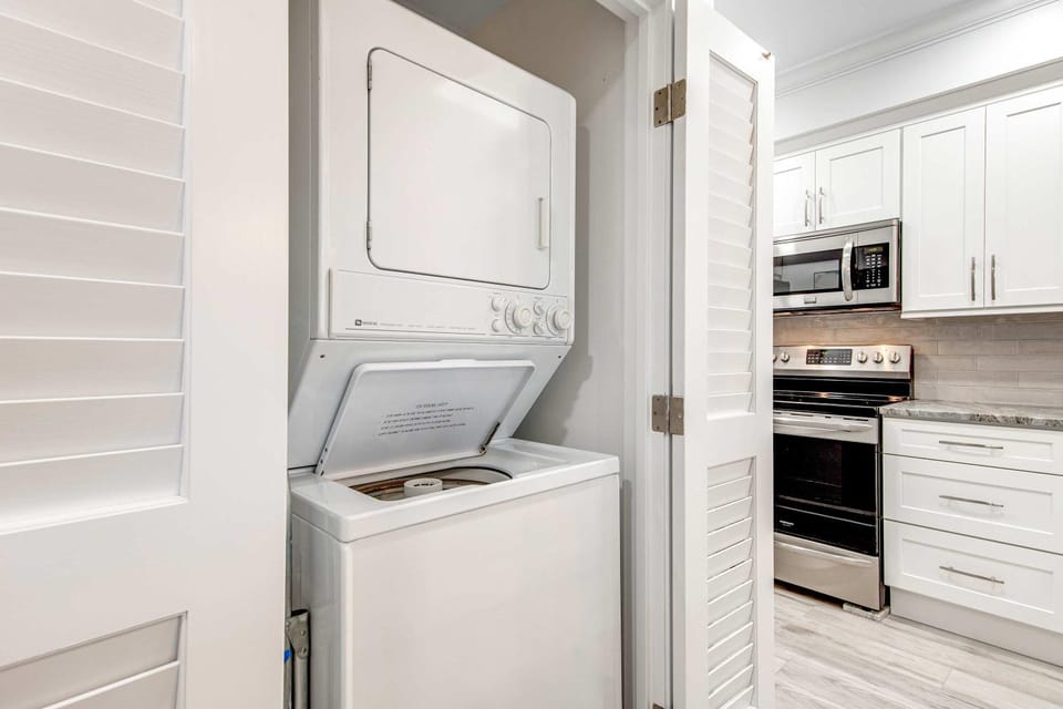 Resort Condo with Balcony Pools and Tennis Apartment in Miramar Beach