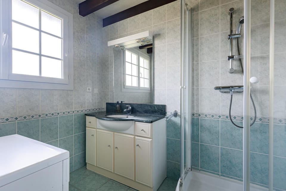 Bathroom, Living room