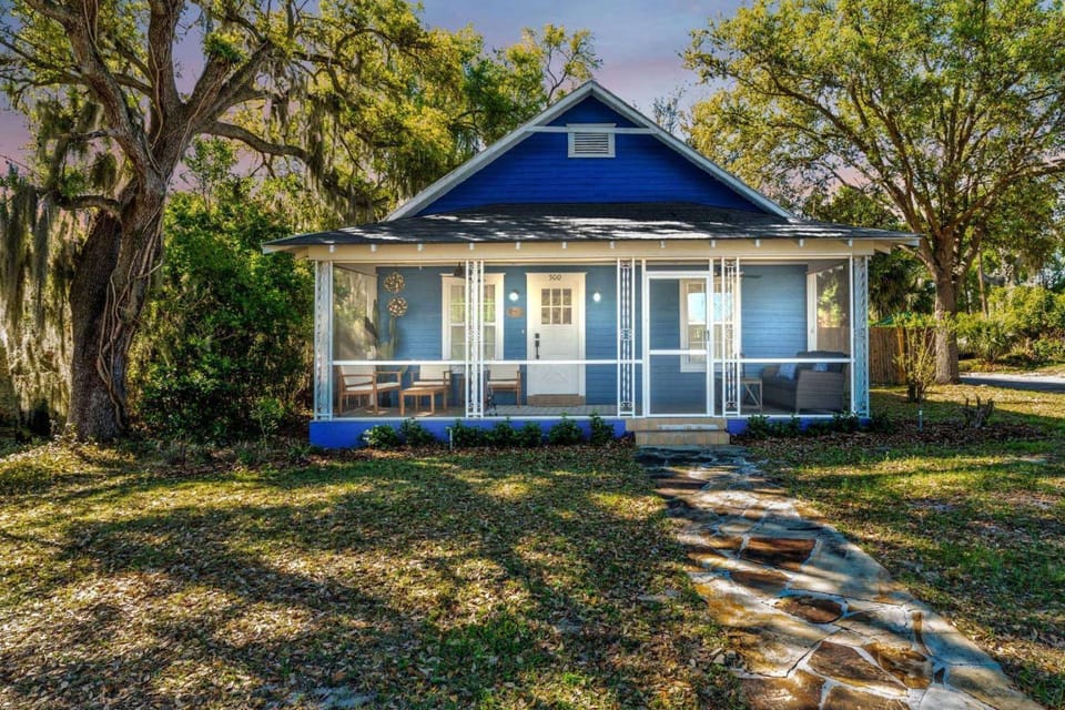 Lake Wales Landing on Johnson House in Lake Wales