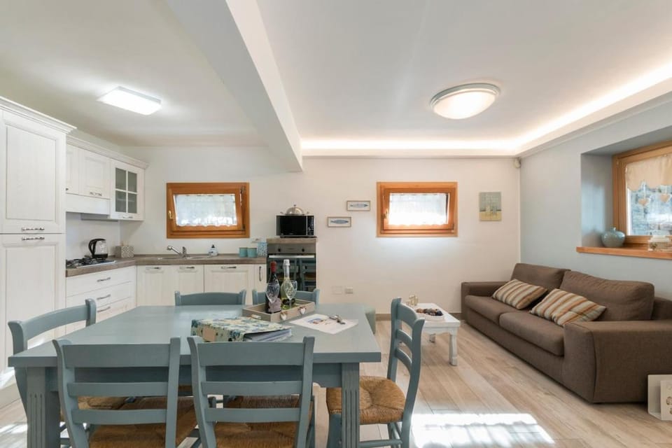 Villa with garden, view of Lake Como, Lierna Apartment in Lierna