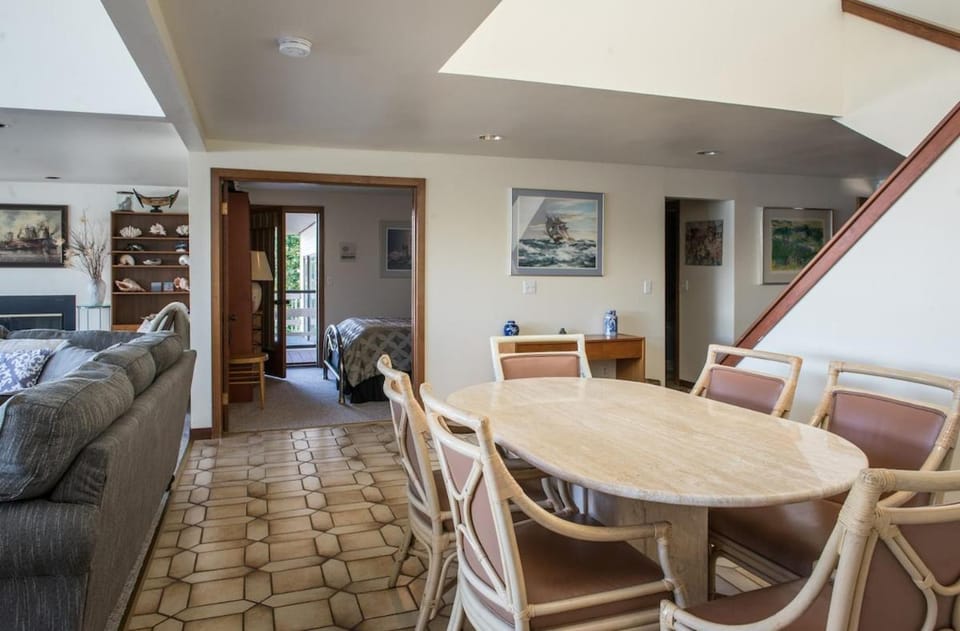 Stunning Home on Private Marina in Seattle House in Lake Union