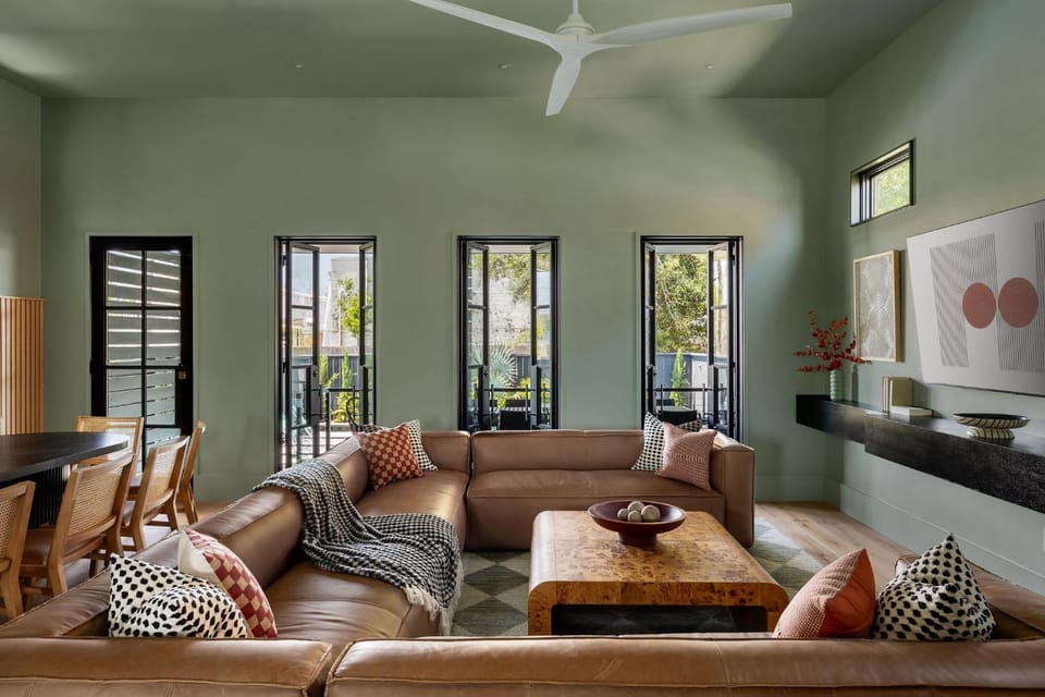 Chic NOLA Home Heated Pool & Spa House in New Orleans