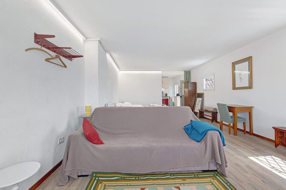 Property building, Living room, Bedroom