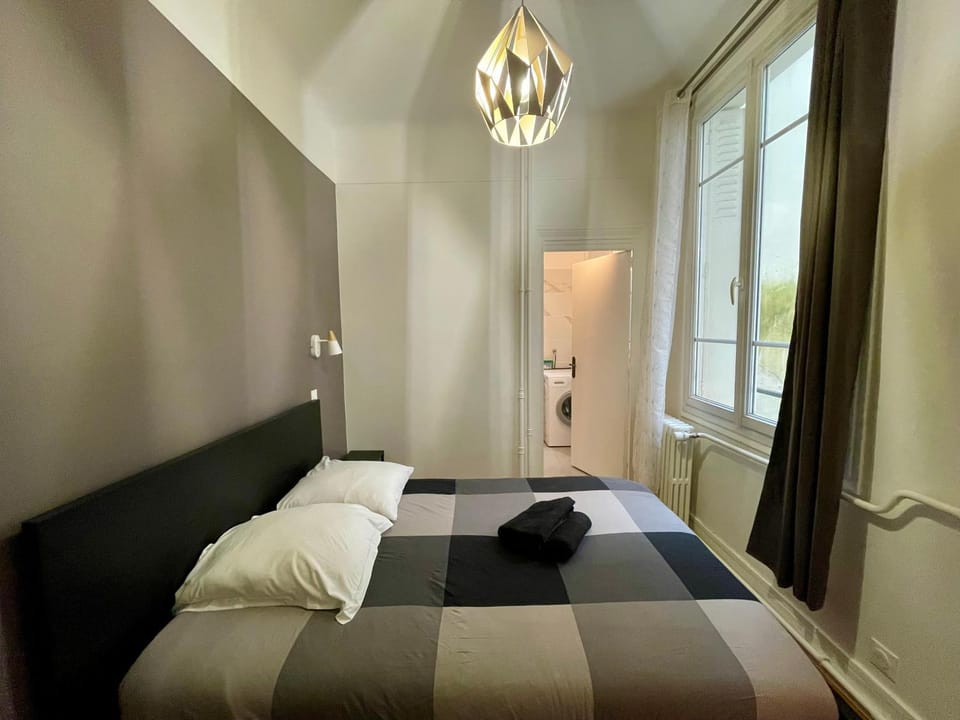 Tour Eiffel Abbé Groult 3 Apartment in Paris